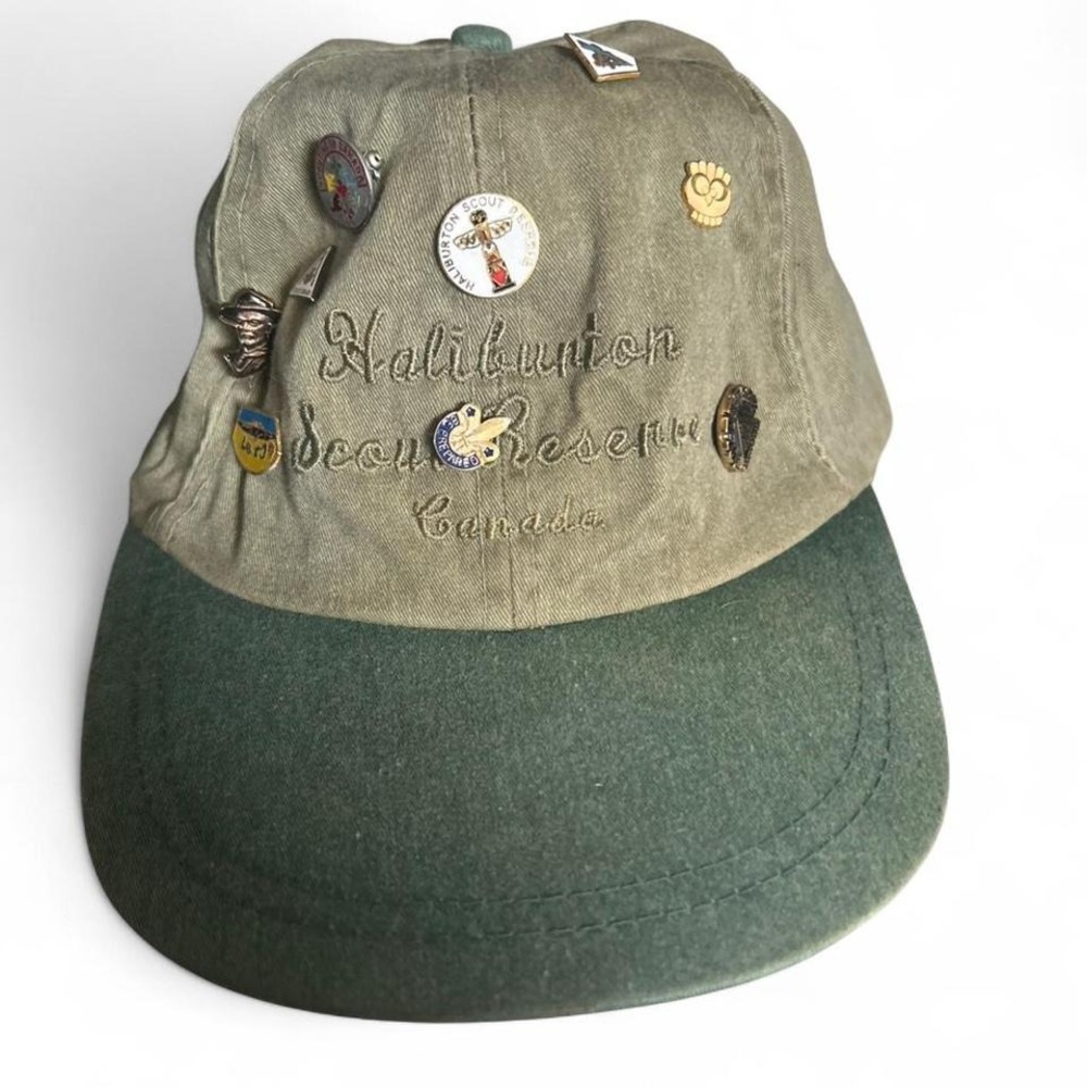 Vintage Haliburton Scor Reserve Canada hat‎ with many pins (acc1)